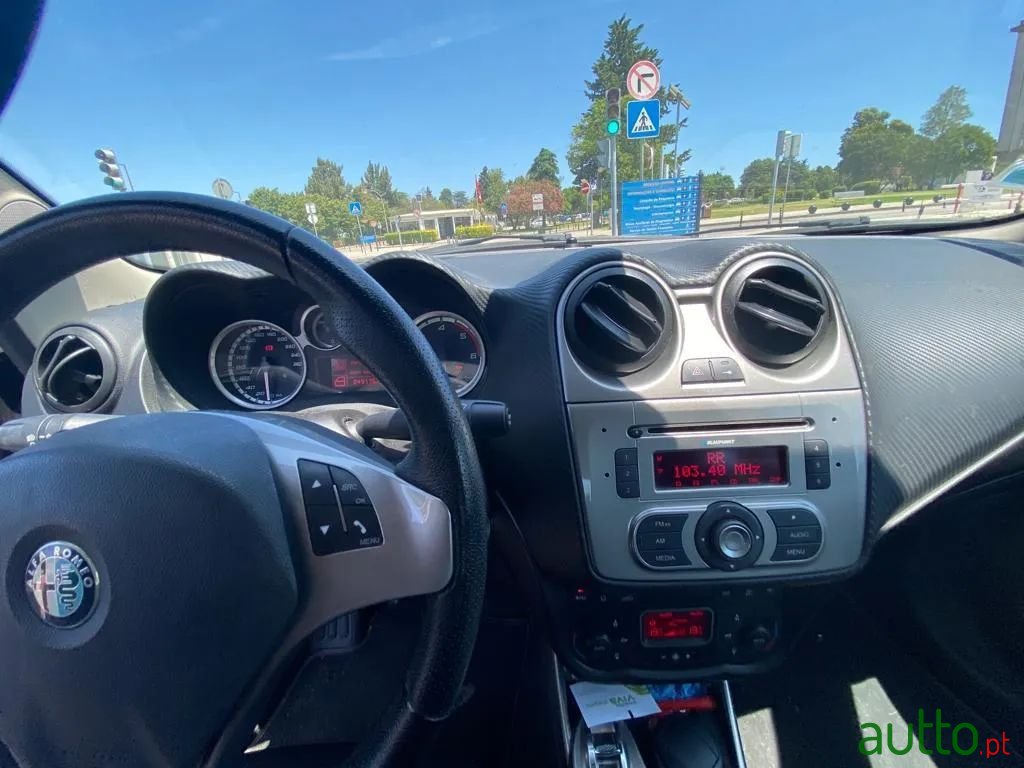 2009' Alfa Romeo MiTo photo #1