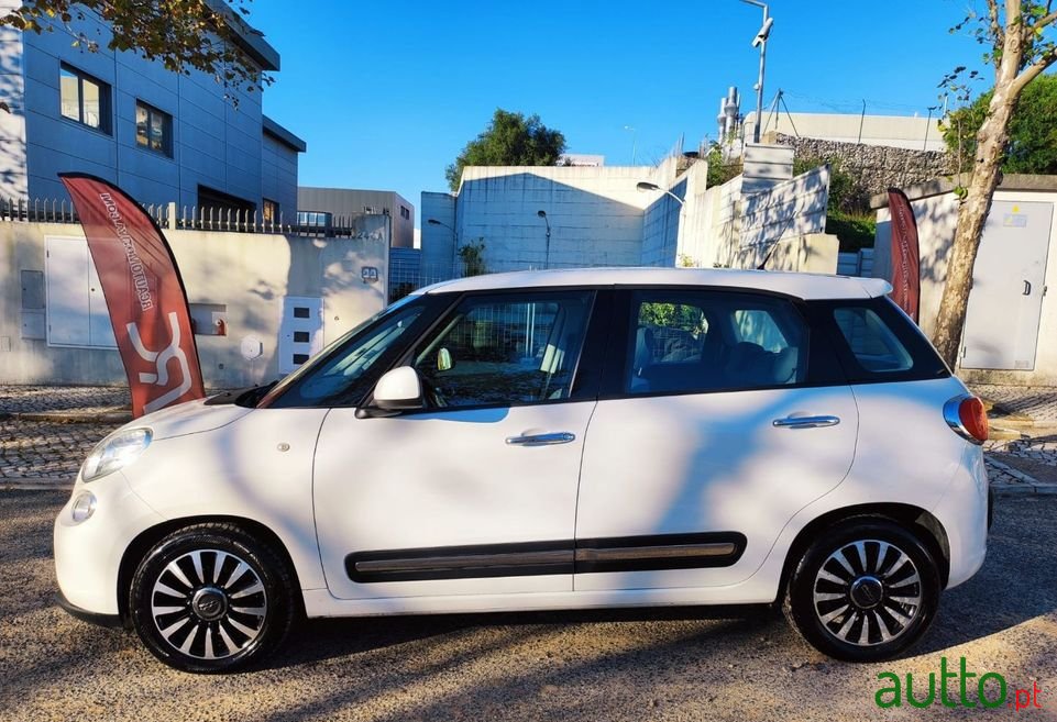 2016' Fiat 500L photo #5