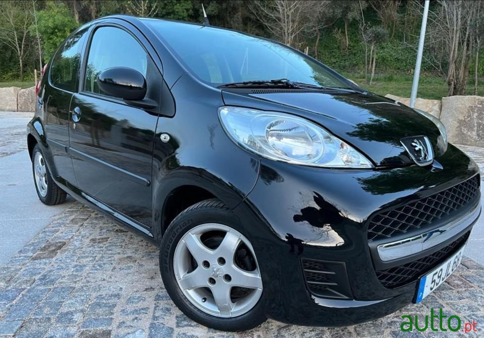 2010' Peugeot 107 photo #1