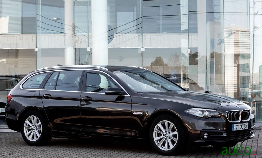 2015' BMW 520 photo #1