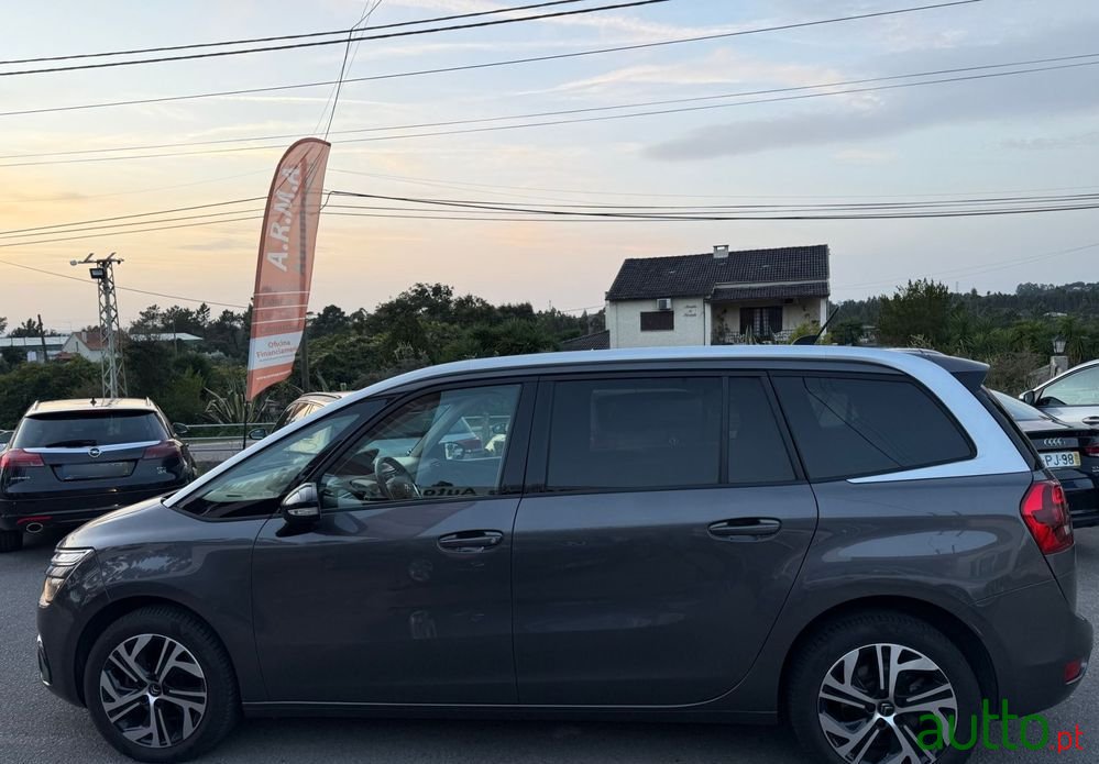 2022' Citroen Grand C4 SpaceTourer photo #4