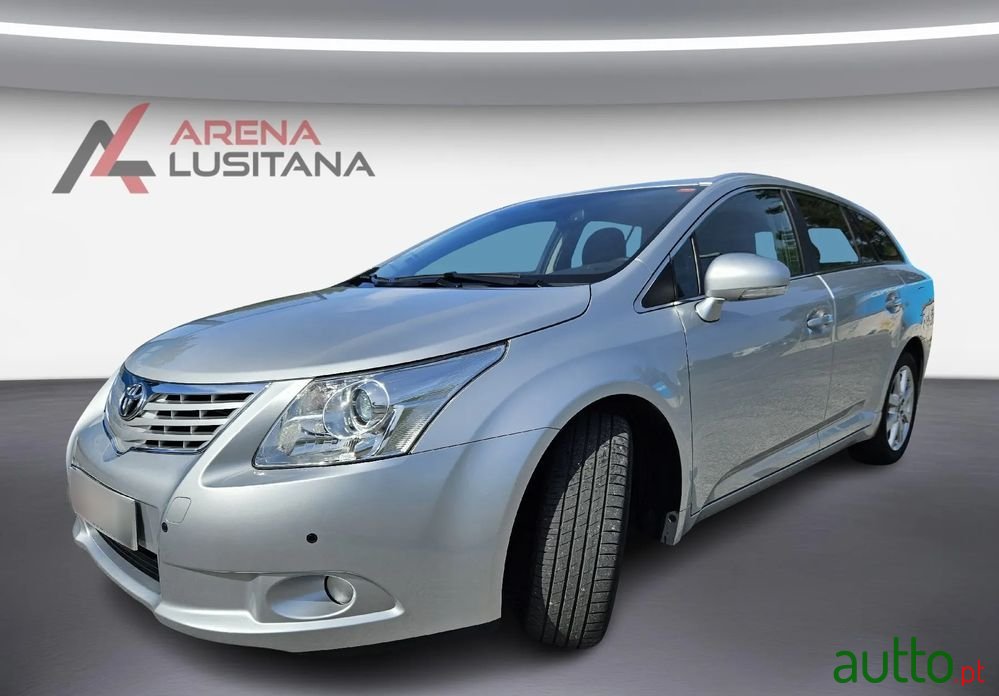 2011' Toyota Avensis Sw photo #1