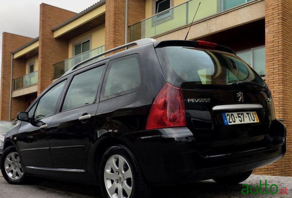 2002' Peugeot 307 Sw photo #3