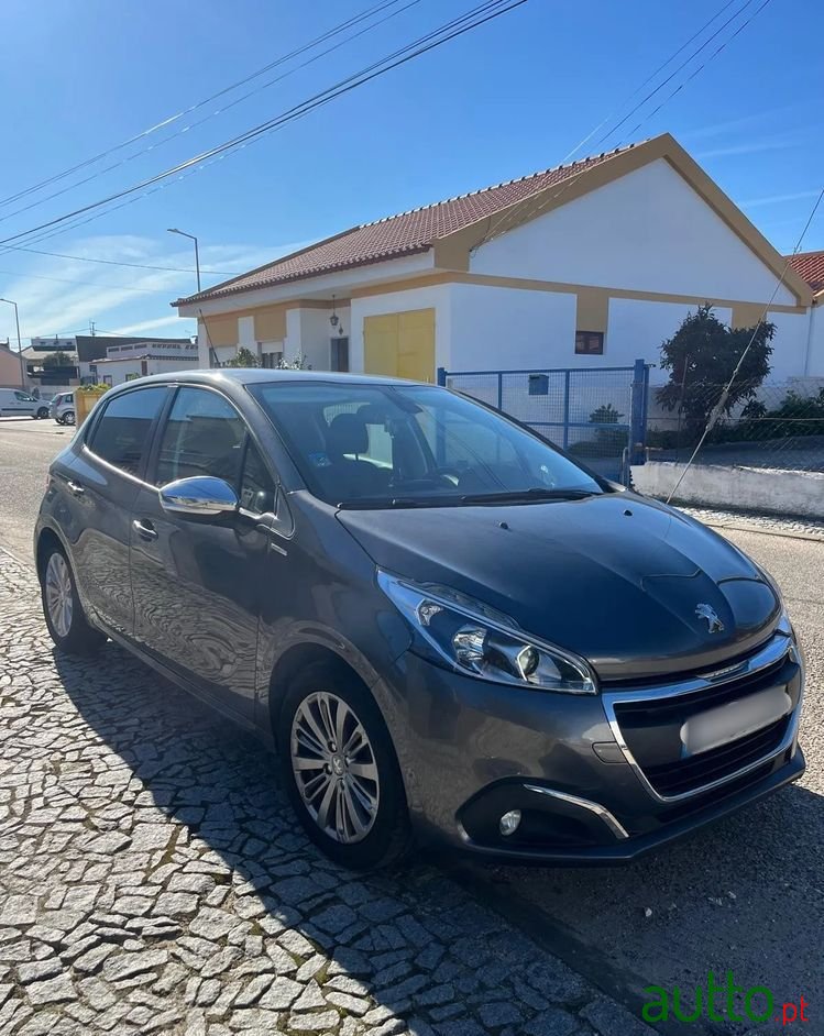 2018' Peugeot 208 photo #1