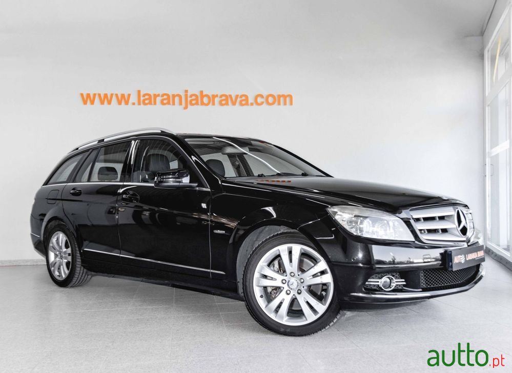 2009' Mercedes-Benz Classe C photo #1