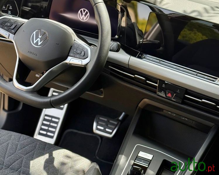2023' Volkswagen Golf photo #6