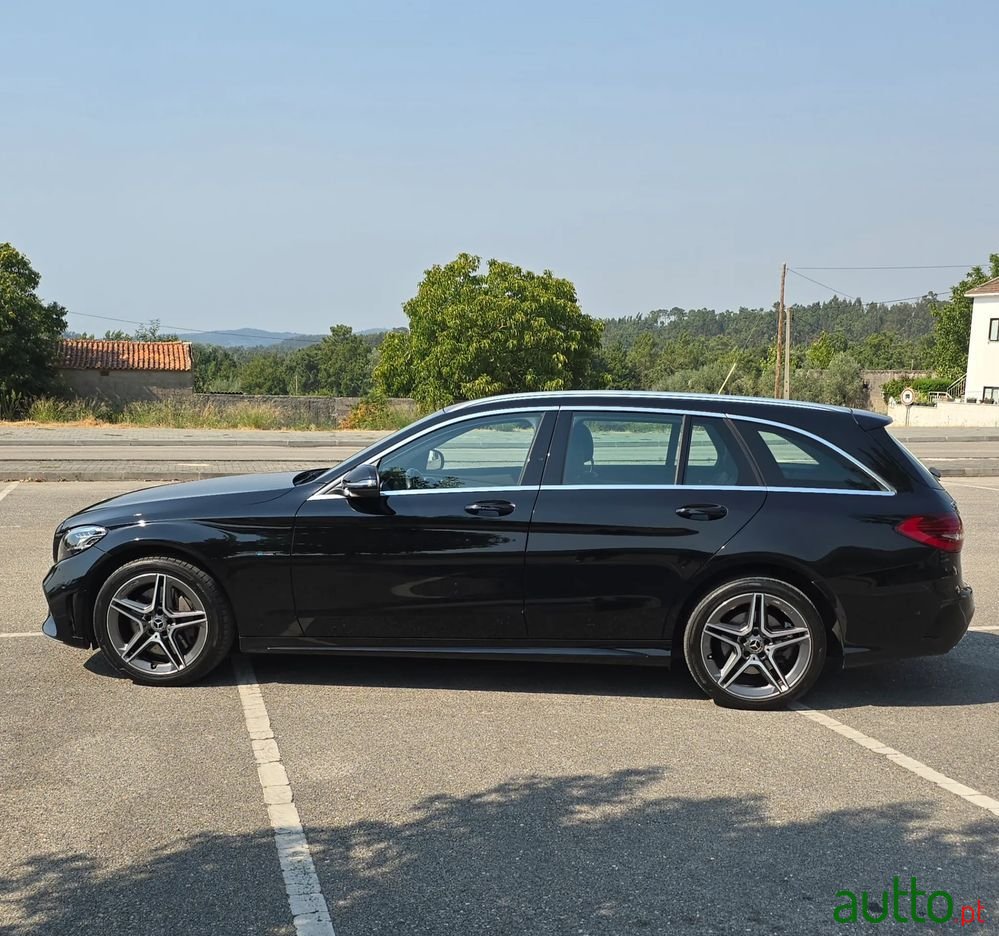2020' Mercedes-Benz Classe C photo #2