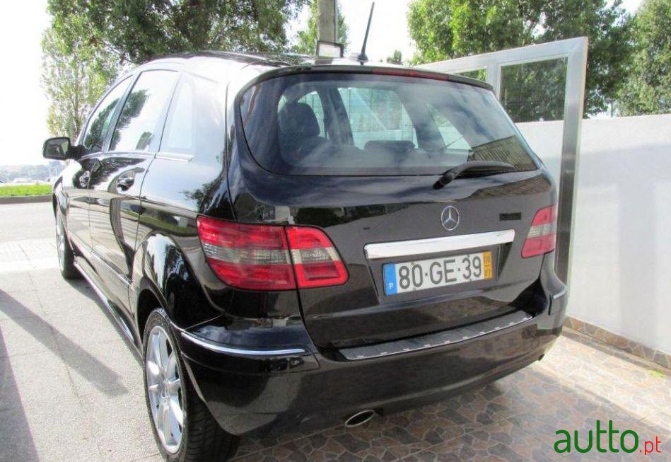 2008' Mercedes-Benz B-150 photo #1