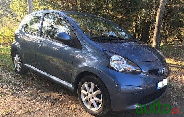 2008' Toyota Aygo 1.0 Vvt-I  A/C photo #2