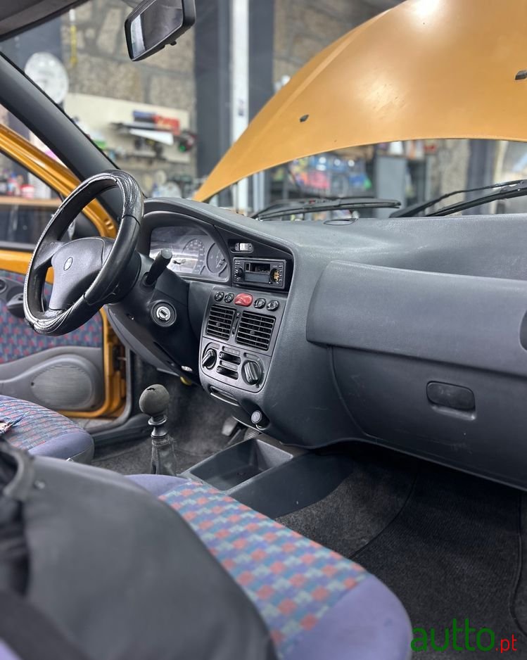 2002' Fiat Strada photo #6