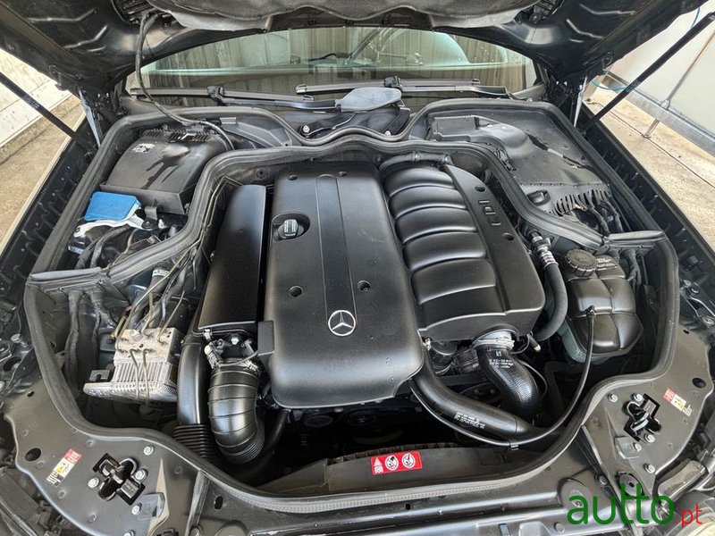 2005' Mercedes-Benz Classe E photo #3