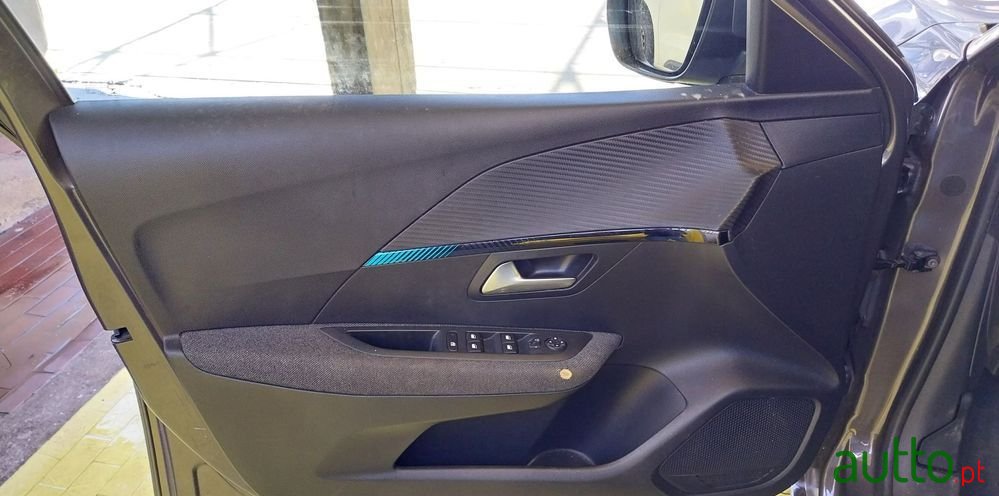 2021' Peugeot 208 1.2 Puretech photo #4