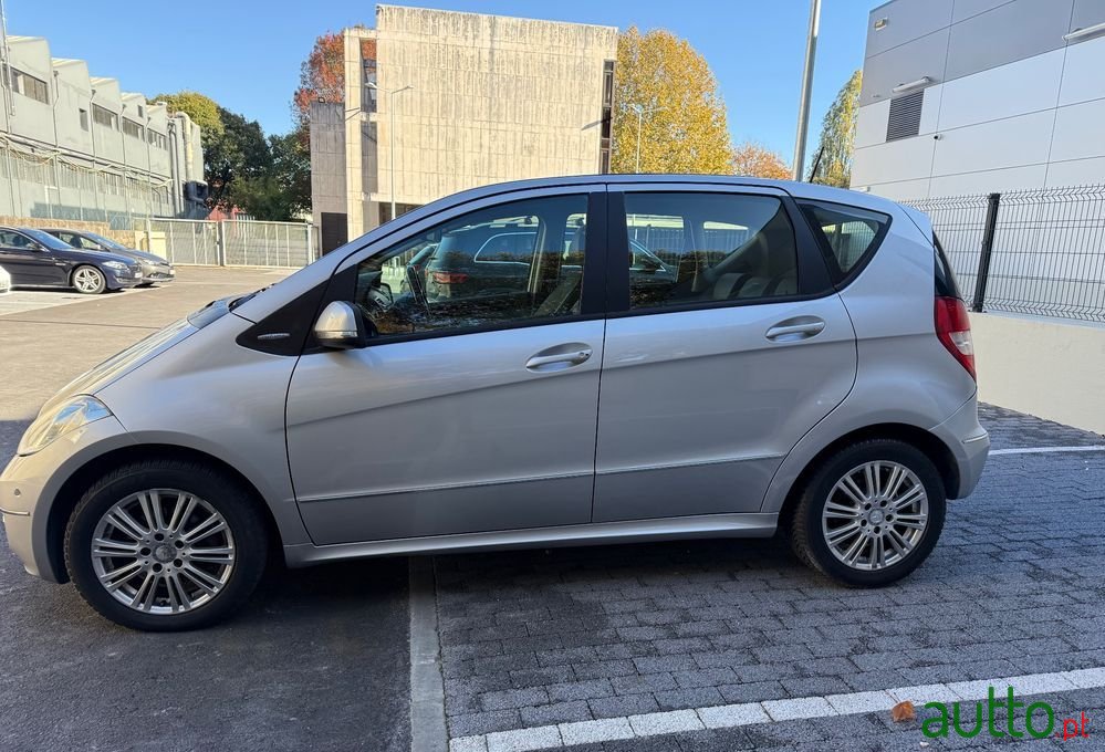 2012' Mercedes-Benz Classe A photo #3