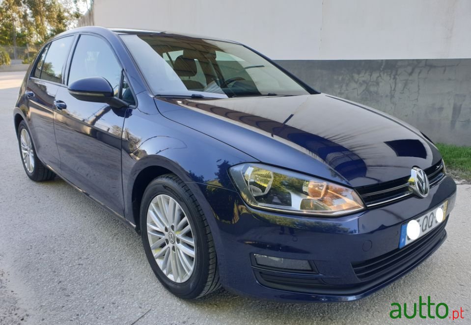 2015' Volkswagen Golf photo #3