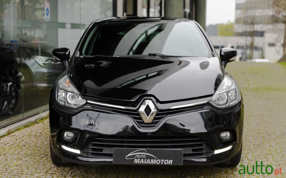 2019' Renault Clio photo #4