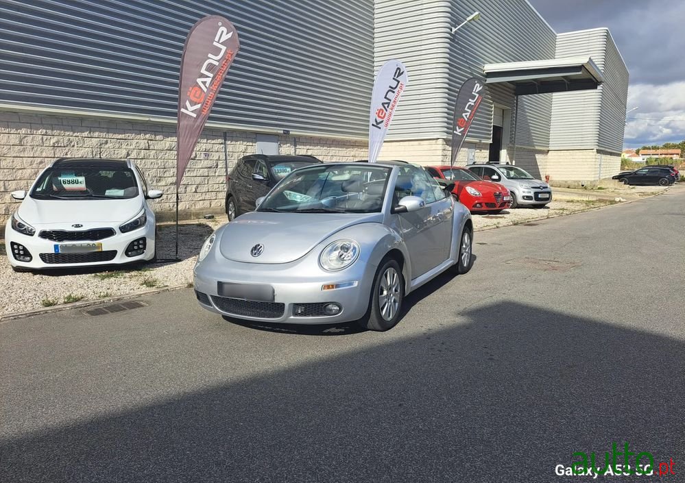 2008' Volkswagen New Beetle photo #1