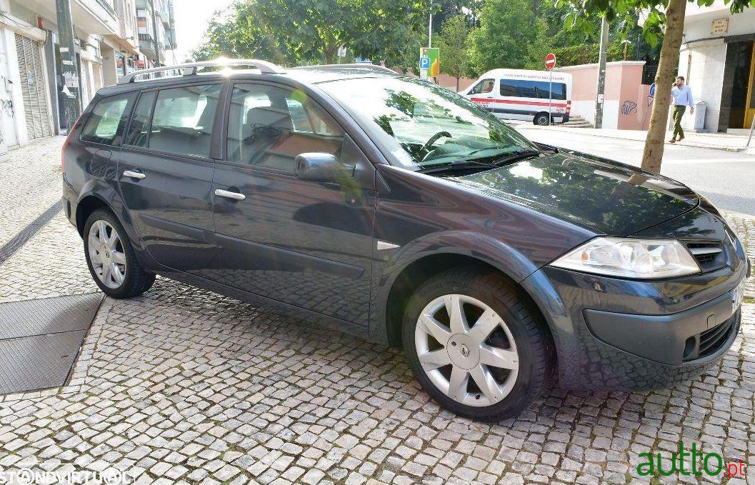 2008' Renault Megane Break photo #1