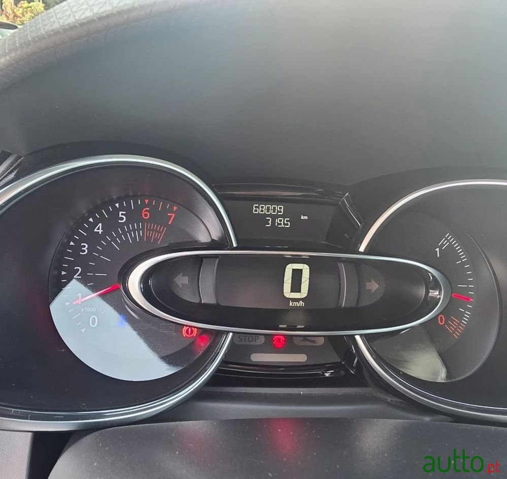 2017' Renault Clio photo #6