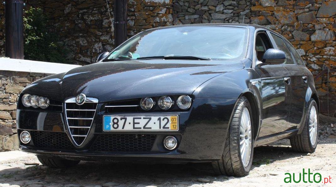 2007' Alfa Romeo 159 Sportwagon photo #1