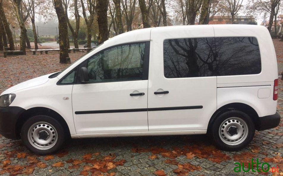 2013' Volkswagen Caddy photo #1