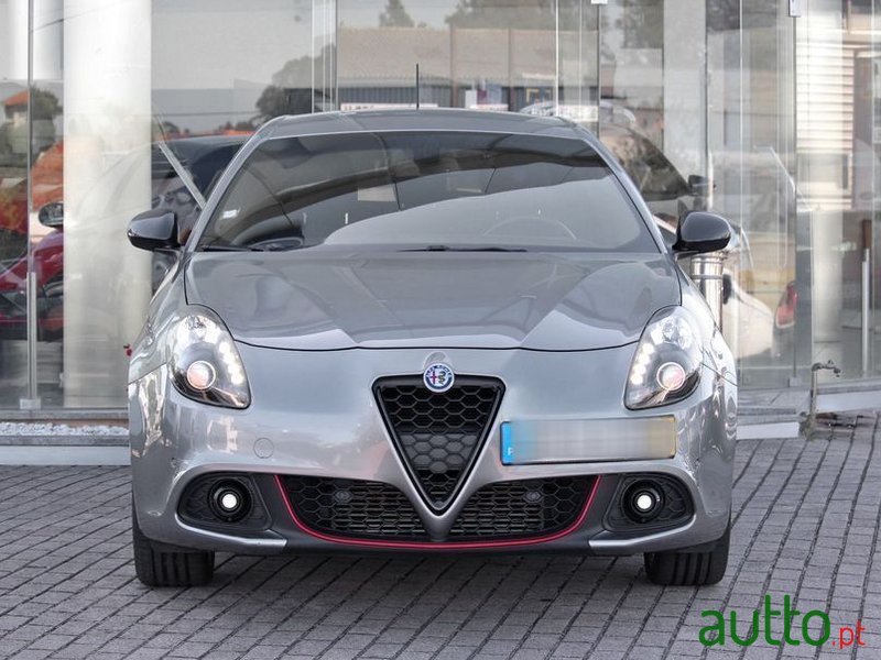 2020' Alfa Romeo Giulietta photo #2