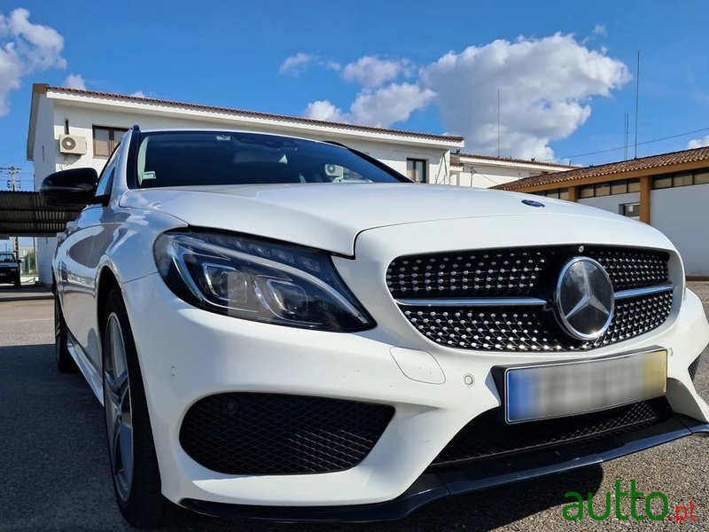 2015' Mercedes-Benz Classe C Bluetec photo #4