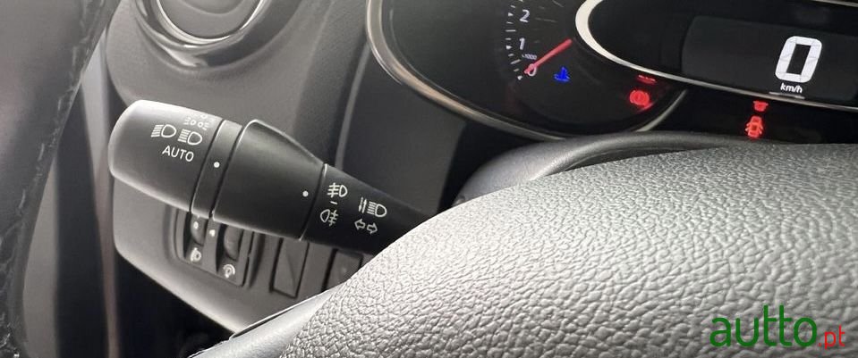 2019' Renault Clio photo #5