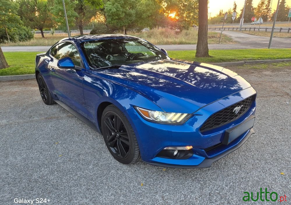 2017' Ford Mustang 2.3 Eco Boost photo #3