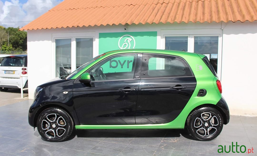 2018' Smart Forfour photo #5