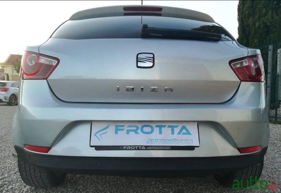 2009' SEAT Ibiza photo #1