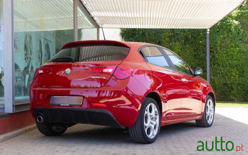 2019' Alfa Romeo Giulietta 1.6 Jtdm Sport photo #5