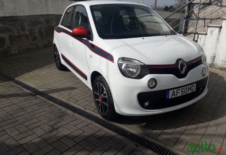 2015' Renault Twingo Sport photo #6