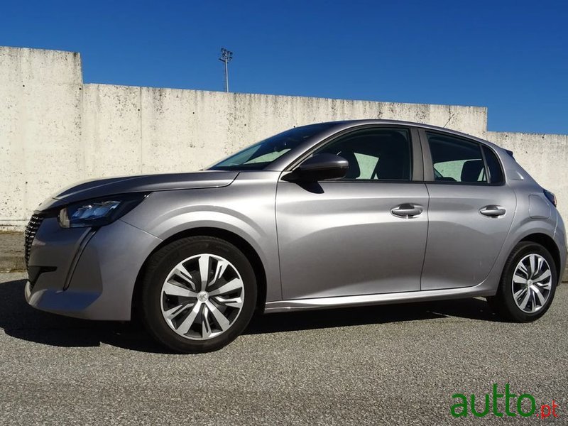 2020' Peugeot 208 photo #2