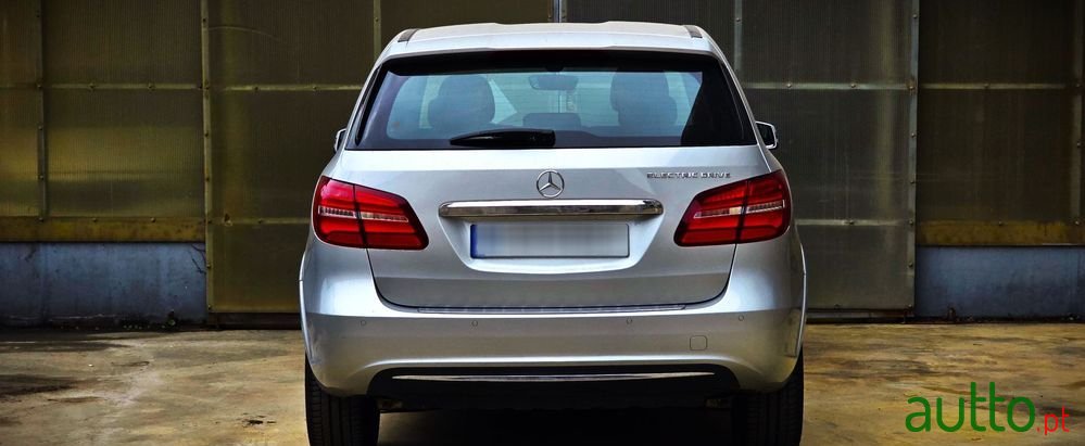 2017' Mercedes-Benz Classe B photo #5