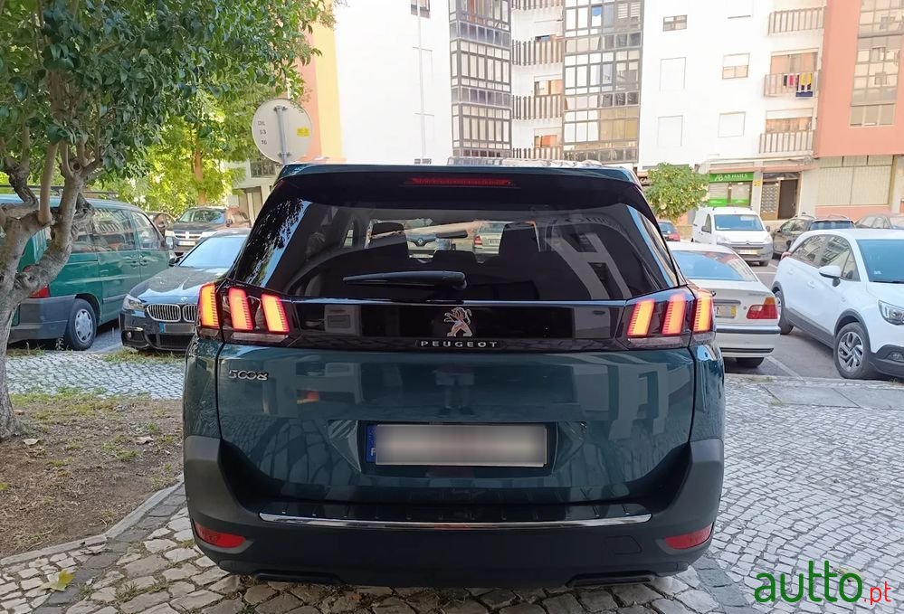 2019' Peugeot 5008 photo #5