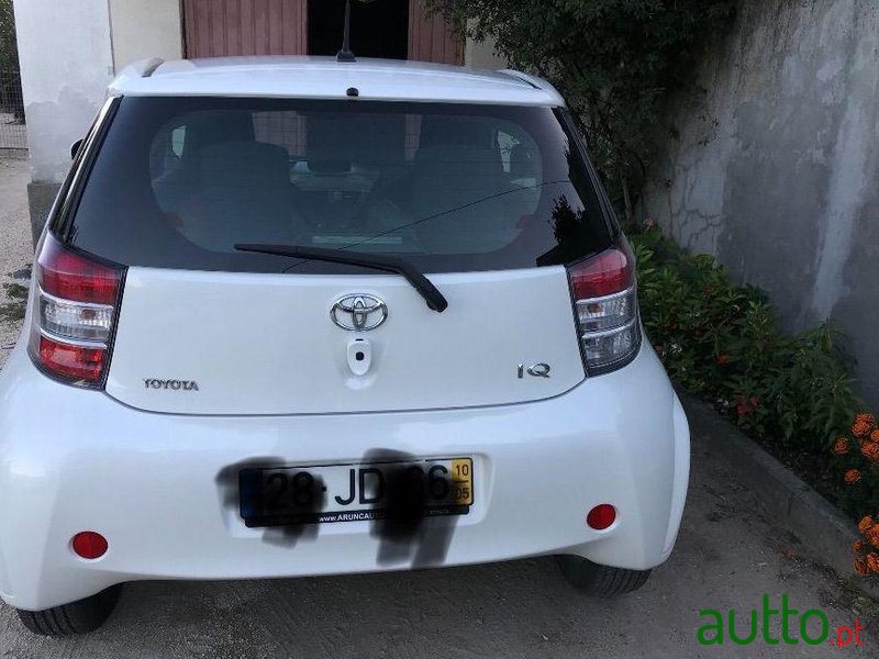 2010' Toyota iQ photo #4