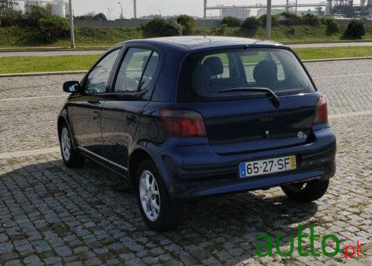2001' Toyota Yaris Sol Ac photo #1