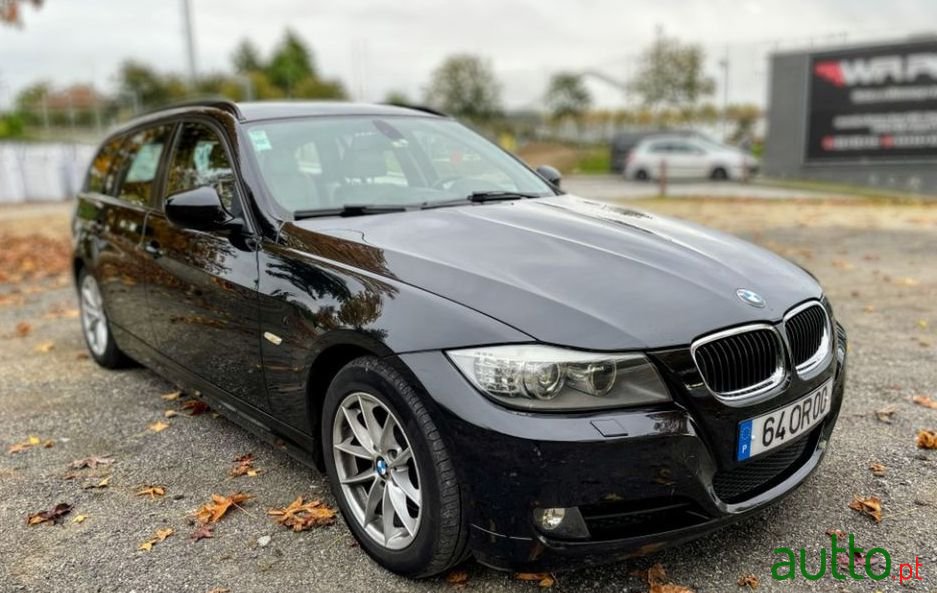 2010' BMW 318 photo #2