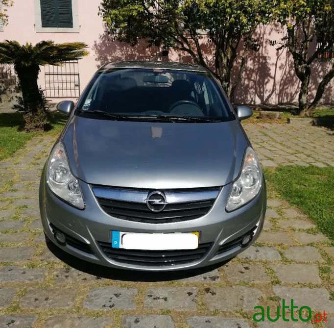 2011' Opel Corsa photo #2