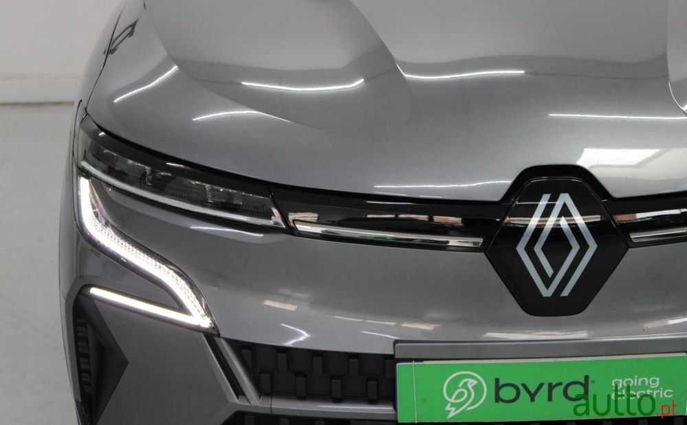 2022' Renault Megane E-Tech photo #3