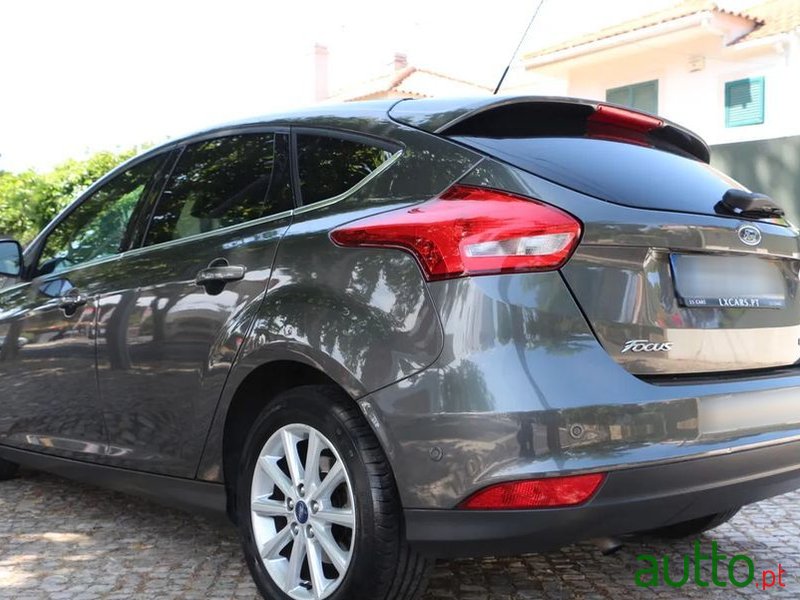 2015' Ford Focus 1.0 Scti Titanium photo #5