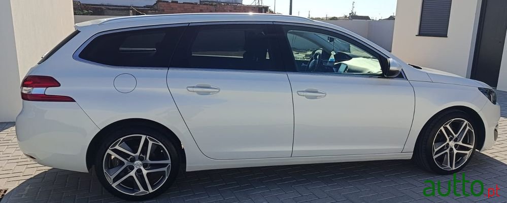 2015' Peugeot 308 Sw photo #5