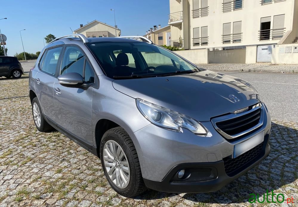 2015' Peugeot 2008 photo #2