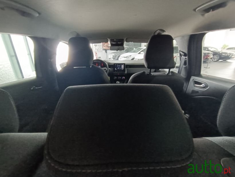 2021' Renault Clio photo #6