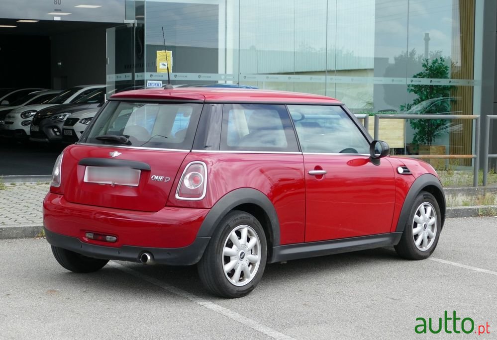 2011' MINI One D photo #4