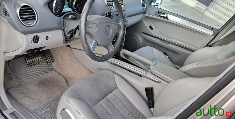 2006' Mercedes-Benz ML 320 Cdi photo #6