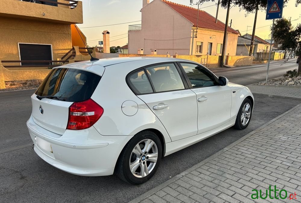 2010' BMW 116 D photo #5