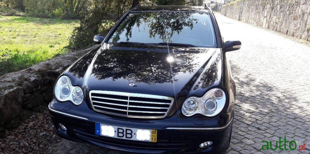 2005' Mercedes-Benz C-320 photo #4