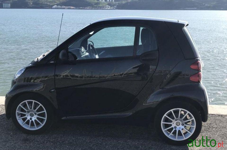 2011' Smart Fortwo photo #1