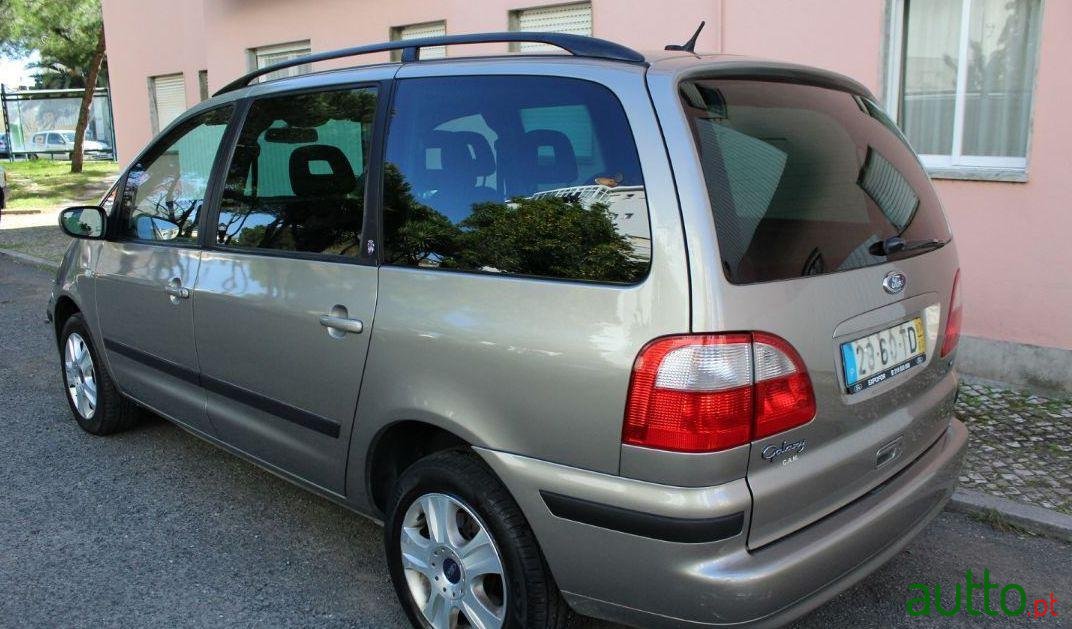 2002' Ford Galaxy 2.8 V6 Ghia Automática photo #4